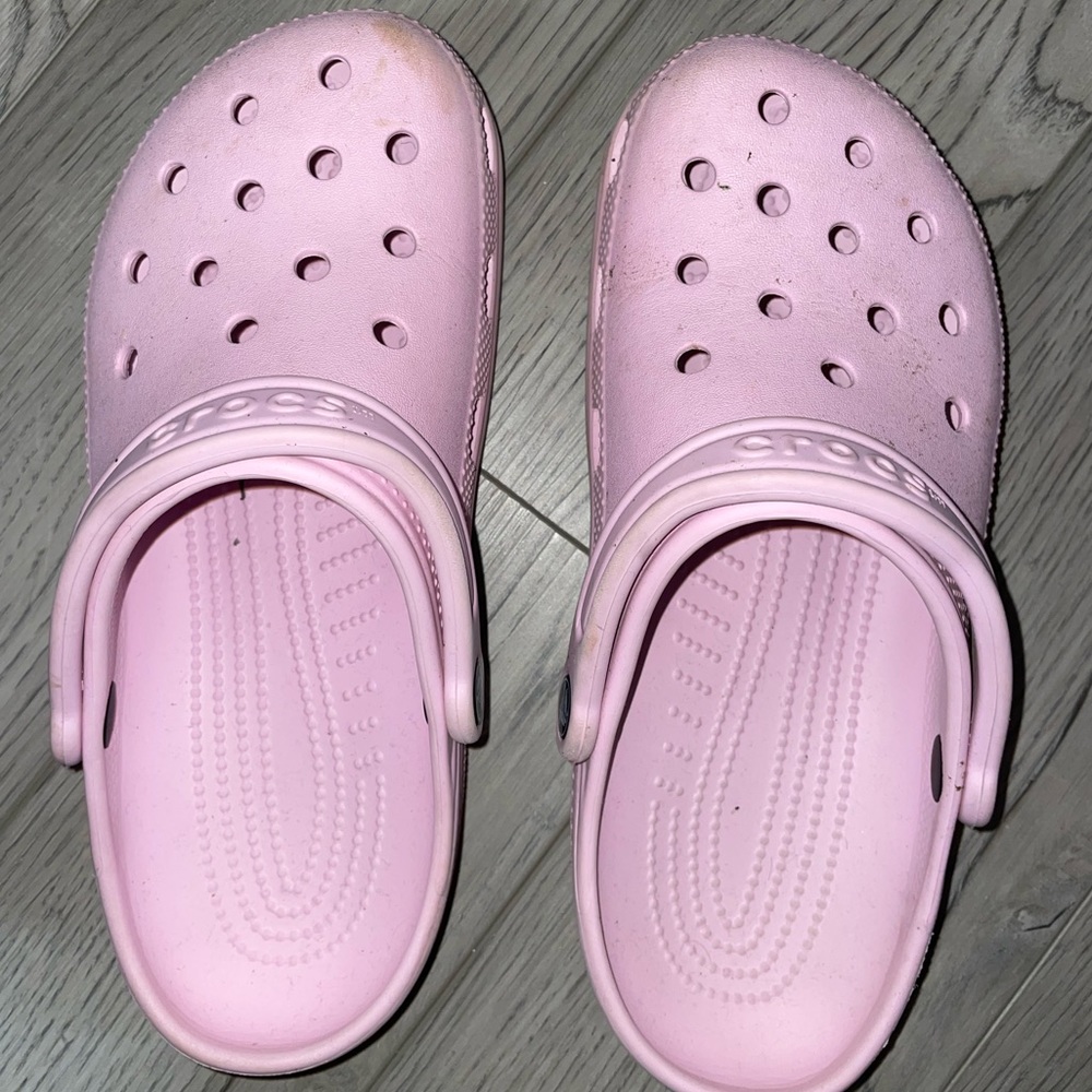 Pink crocs